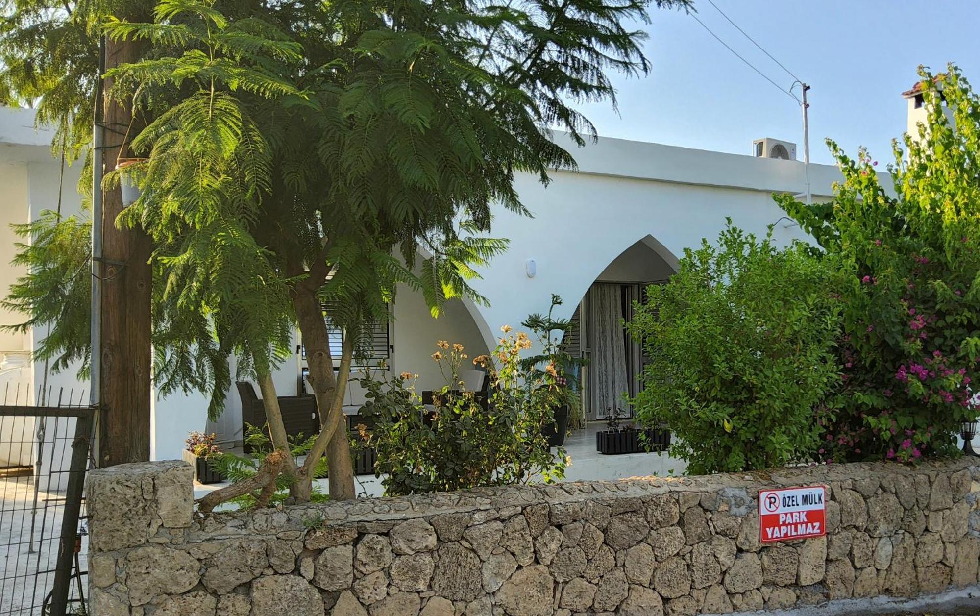 Villa Luxuriant Houses Kyrenia Kyrenia  Exterior foto